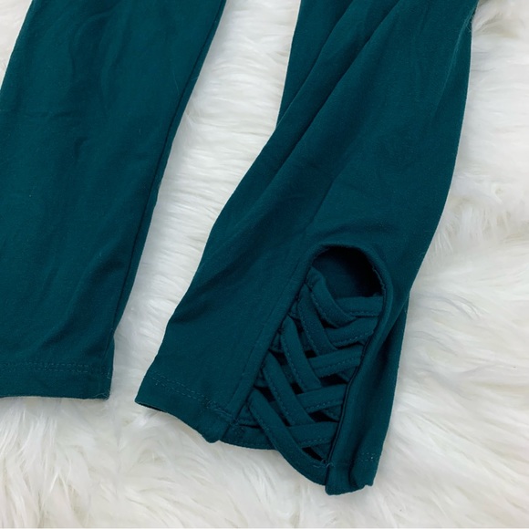 Hot Kiss Teal Athletic Capri Leggings - Picture 12 of 12